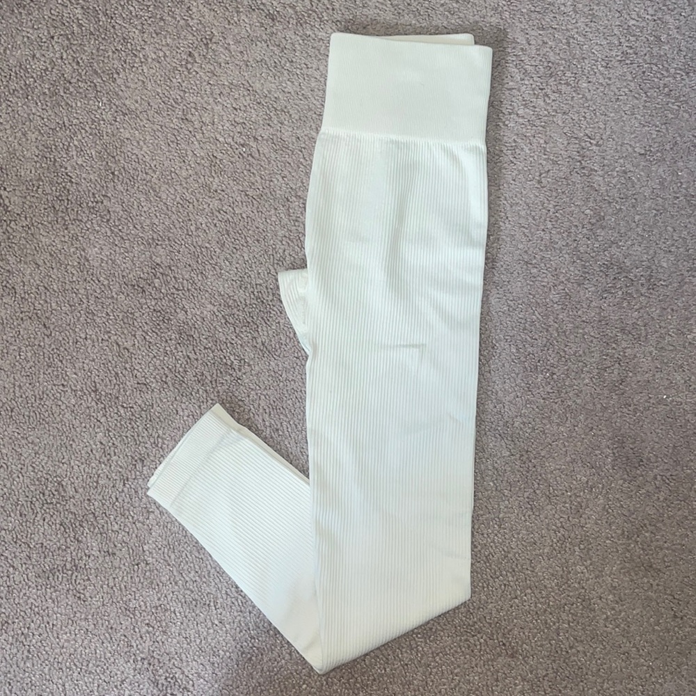 Cream Ribbed Leggings